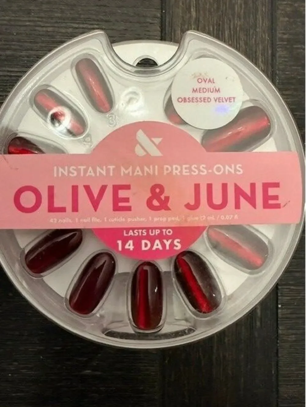 Olive and June 3 Pack press on nails and glue Short & Medium round/almond nails